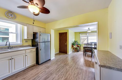 6147 Melvina Ave, Chicago IL 60638-4305 exterior