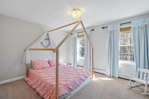 5 Spillway Ln, Concord NH 03301-8303 exterior