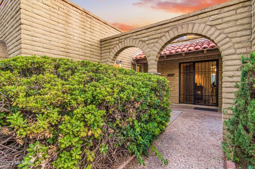 2418 Shade Tree Cir, Tucson, AZ 85715-3738