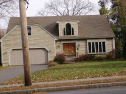 912 Centre St, Newton, MA 02459-1236