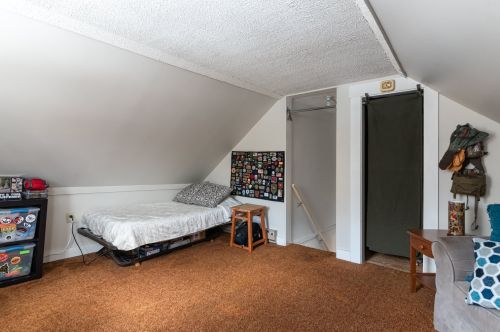 41 Bay Rd, Newmarket NH 03857-1711 exterior