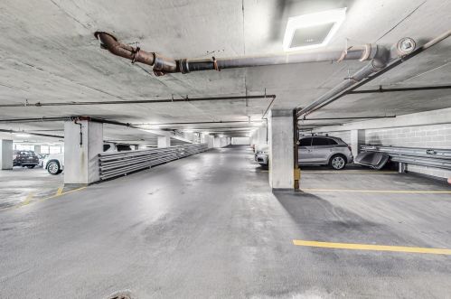 611 Wells St, Chicago IL  60607-4782 exterior