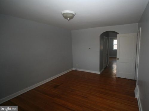 5811 Bustleton Ave, Philadelphia PA  19149-3405 exterior