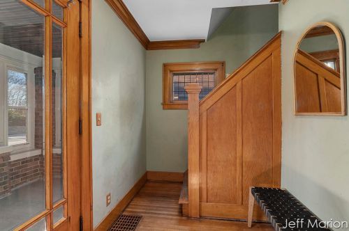 615 Diamond Ave, Grand Rapids MI 49503-1845 exterior