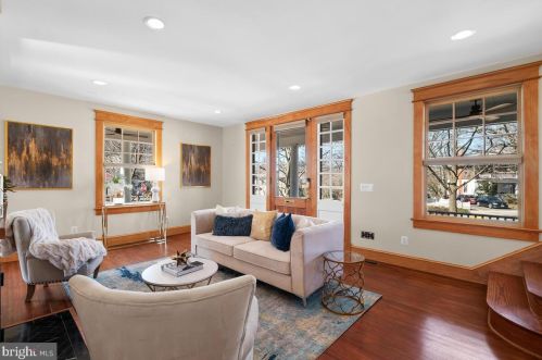 7105 Carroll Ave, Silver Spring MD 20912-4637 exterior