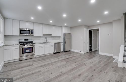 6415 Guyer Ave, Philadelphia PA  19142-3024 exterior