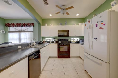 200 Southstar Dr, Fort Pierce FL 34949-9120 exterior