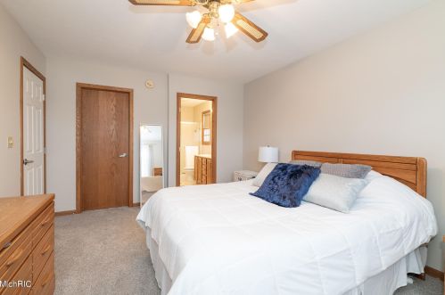 10400 Roger St, Kalamazoo MI 49002-7185 exterior