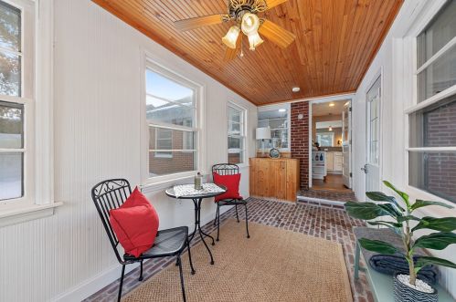 201 Rdg Ave, Bull Valley IL 60014-3421 exterior