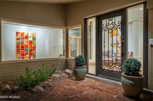 5300 Hacienda Del Sol Rd, Tucson AZ 85718-6054 exterior