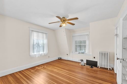 29 Park St, Boston MA 02122 exterior