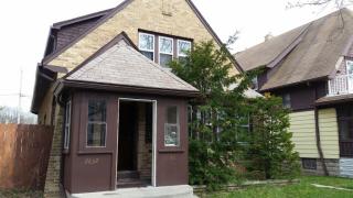 2832 52nd St, Milwaukee WI  53210-1607 exterior