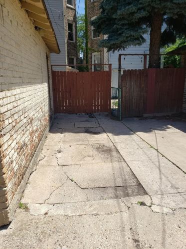 3720 Racine Ave, Chicago IL 60827-6401 exterior