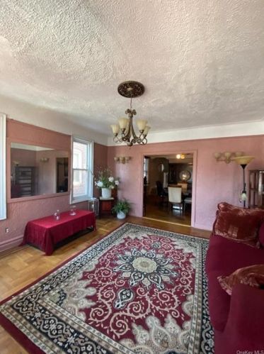 951 Elder Ave, Bronx NY 10472-3475 exterior