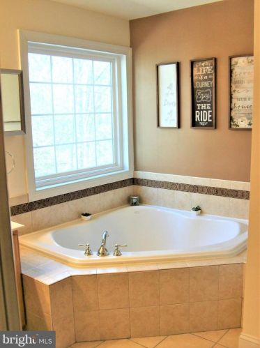 1105 Caskadilla Ln, Accokeek MD 20607-3452 exterior