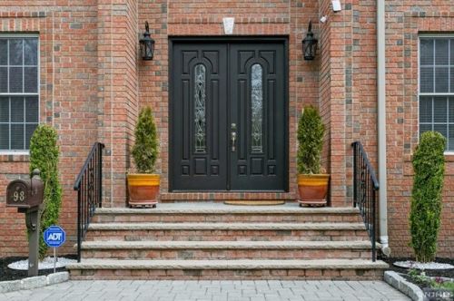 98 County Rd, Demarest, NJ 07627-2511