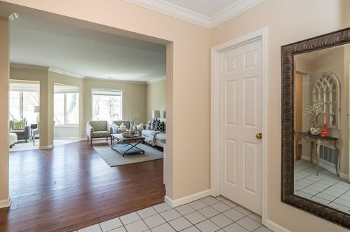 11920 Old Ballas Rd, Saint Louis MO 63141-6705 exterior