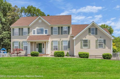 57 Cardinal Dr, Jackson Twp, NJ 08527-3173