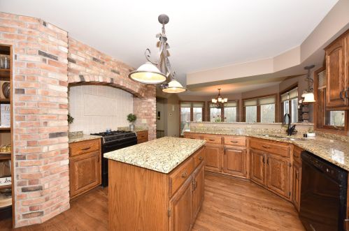 6945 Tesch Ave, Milwaukee WI 53220-2417 exterior