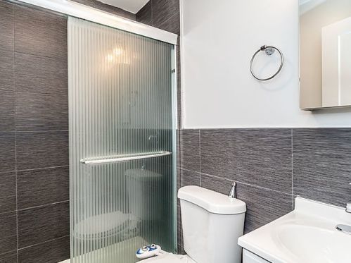 2226 Cermak Rd, Chicago IL  60608-3917 exterior