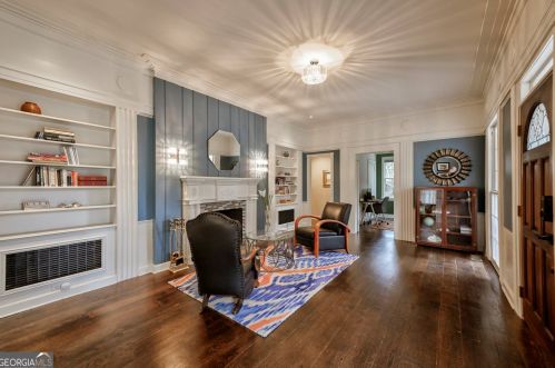 563 Collier Rd, Atlanta GA  30318-2659 exterior