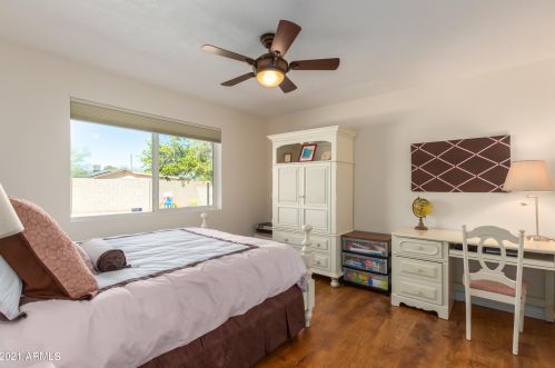 2710 Cinnabar Ave, Phoenix AZ 85020-1815 exterior