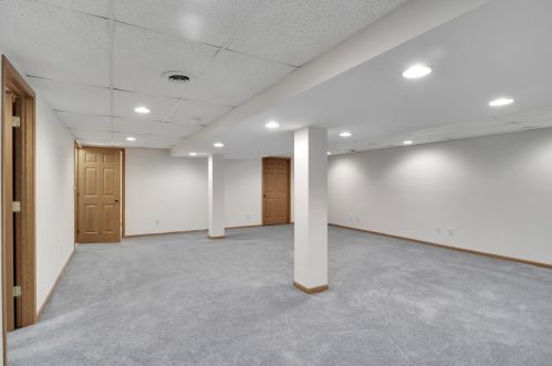 819 Duvall Dr, Bull Valley IL 60098-7019 exterior