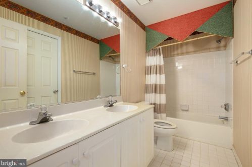 8402 Bells Ridge Ter, Rockville MD 20854-2799 exterior