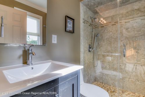 17 Carriage Dr, Middletown NJ 07748-3504 exterior