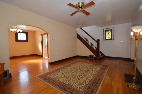 16 Lehigh Ave, Pittsburgh PA 15229-1556 exterior