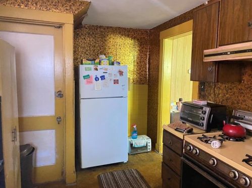 750 Bryn Mawr Rd, Pittsburgh PA 15219-5006 exterior