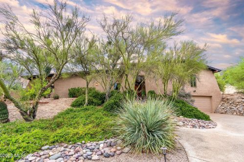 3849 Calle Cancion, Tucson AZ  85718-7242 exterior