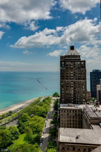950 Michigan Ave, Chicago IL  60605-2201 exterior