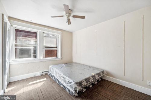 733 Wilson St, Chester PA 19013-2129 exterior