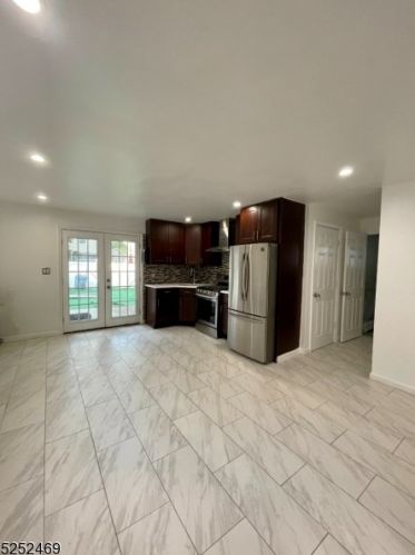 143 Forest Ave, Teaneck NJ  07666-5847 exterior