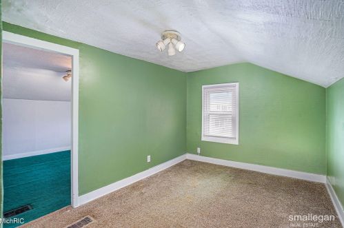 662 Fremont Ave, Grand Rapids MI 49504-4314 exterior