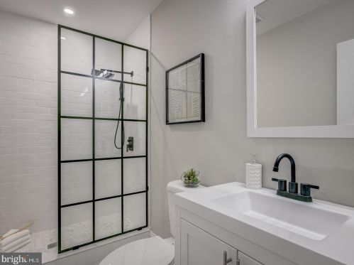 1212 Kirby St, Washington DC  20001-1202 exterior