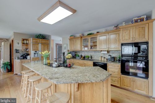 130 Kelly Ln, Media PA 19063-2047 exterior