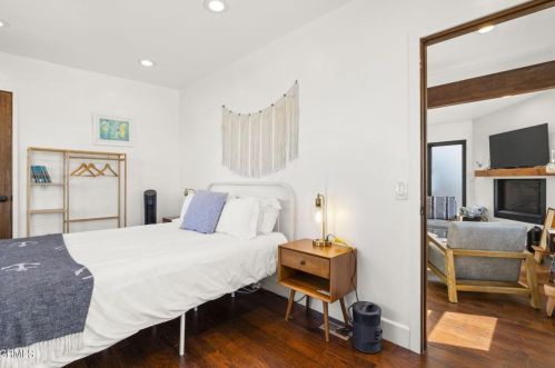 128 Camarillo Ave, Oxnard CA  93035-4605 exterior