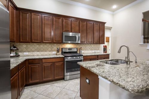 4118 Astoria Manor Ln, Fulshear TX 77441-1535 exterior