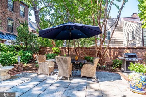 210 Fairfax St, Alexandria VA  22314-3304 exterior