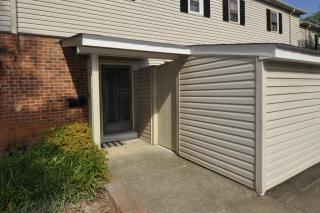 5941 Quail Hollow Rd, Charlotte, NC 28210-5007