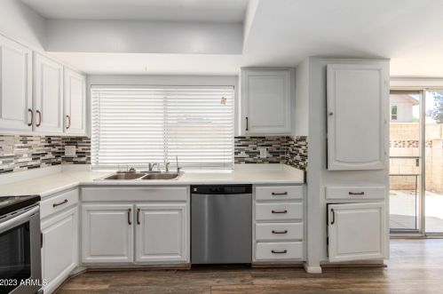 16051 25th Dr, Phoenix AZ  85023-4138 exterior