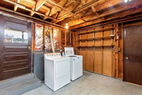 3 Dibiase St, Salem MA 01970-1031 exterior