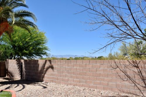 9789 Paseo Del Tornasol, Tucson AZ 85747-5015 exterior