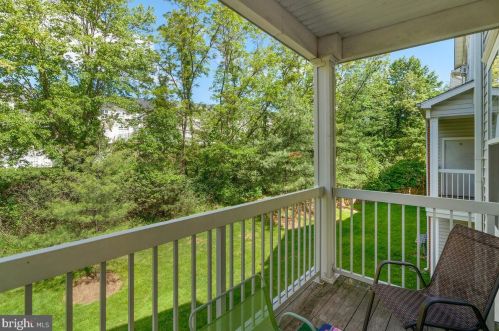 13106 Marcey Crk Rd, Herndon VA 20171-4820 exterior