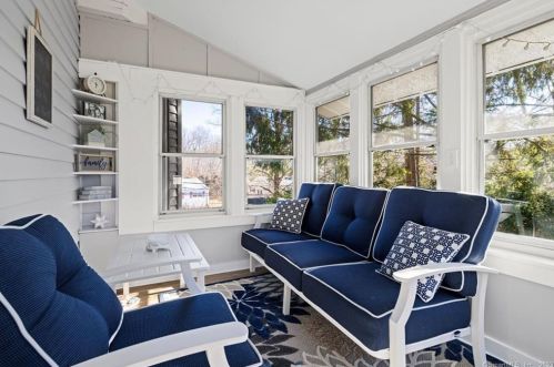 304 Autumn St, Manchester CT  06040-5556 exterior