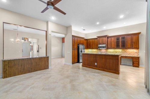 10860 Green Valley Walk, Boynton Beach, FL 33437-3910