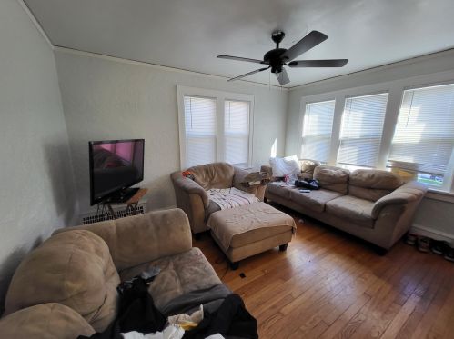 4651 48, Milwaukee WI 53220-4113 exterior