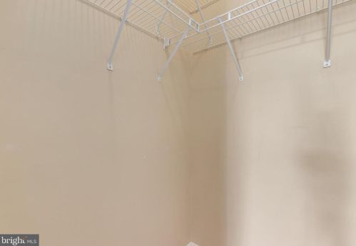 5124 Knapp Pl, Alexandria VA 22304-8637 exterior